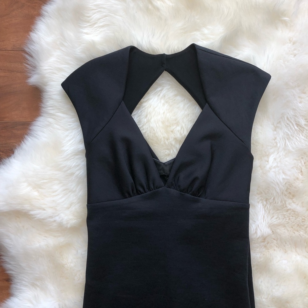 Nicole Miller Neoprene V Neck Keyhole Back Dress 6 - Picture 3 of 7